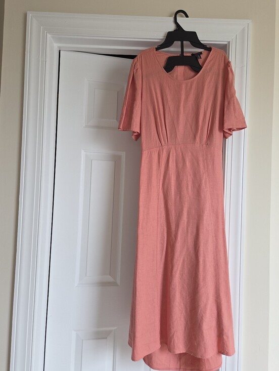 Dresses & Skirts - Women's Coral Midi Dress - Casual Elegant